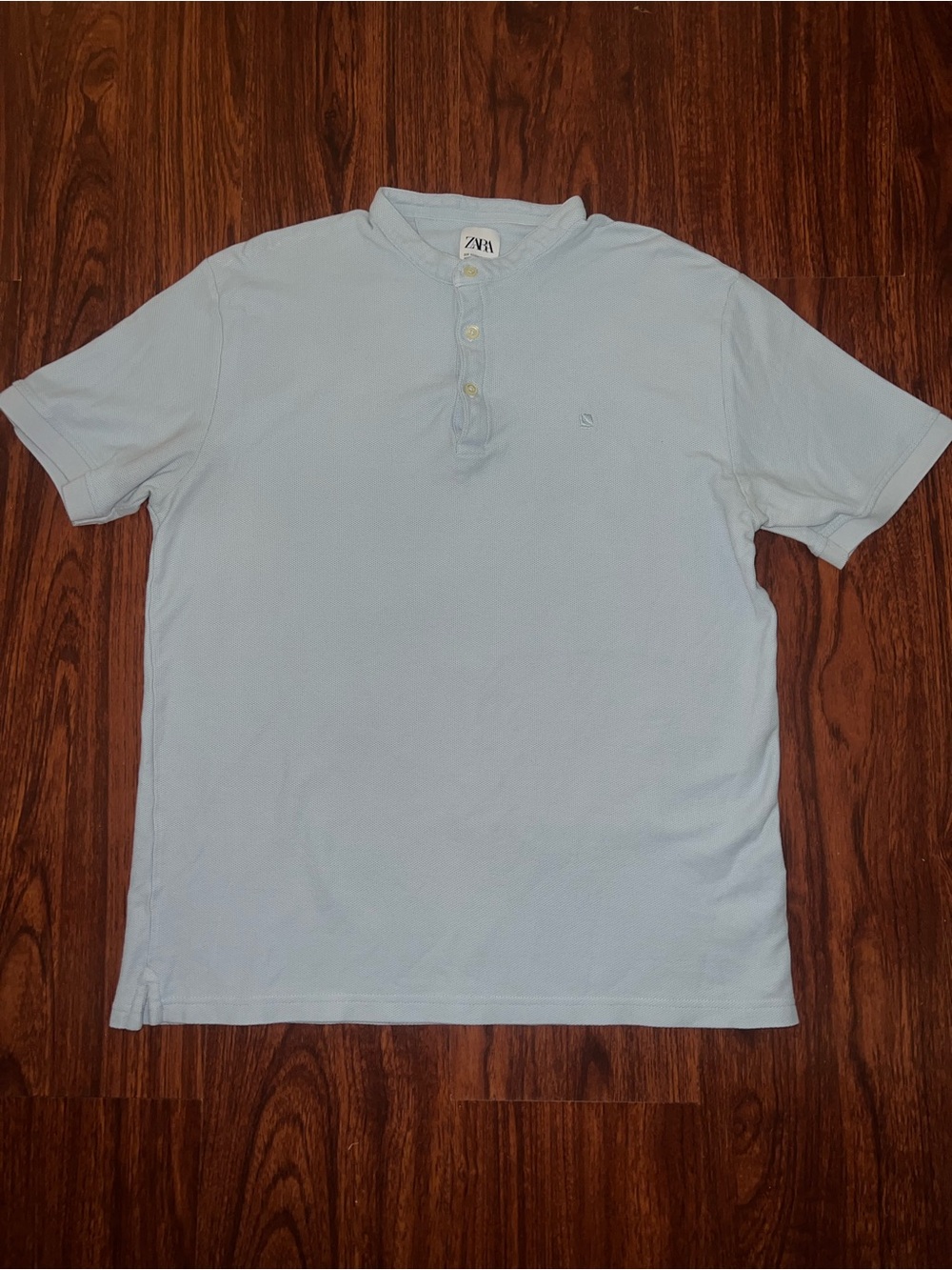 Zara Men’s Pale Blue Short-Sleeve Henley Polo